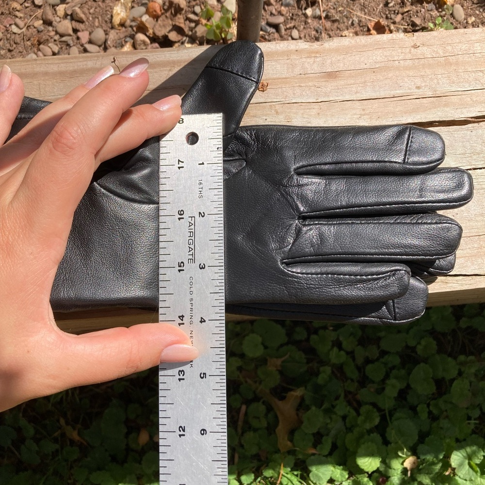 Adrienne Vittadini genuine leather gloves - Picture 4 of 7